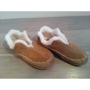 Natural Reflections Memory Foam Moccasin Slippers, Size 7 (W).